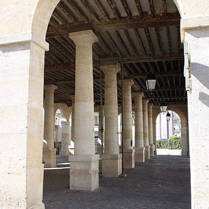 Photo de Mairie et marché couvert de La Roche-Guyon