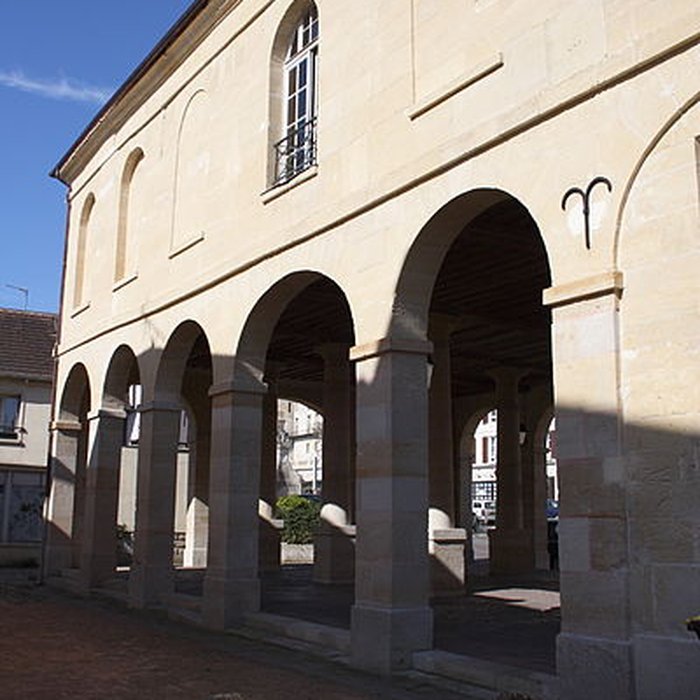Photo de Mairie et marché couvert de La Roche-Guyon