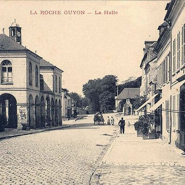 Mairie et marché couvert de La Roche-Guyon