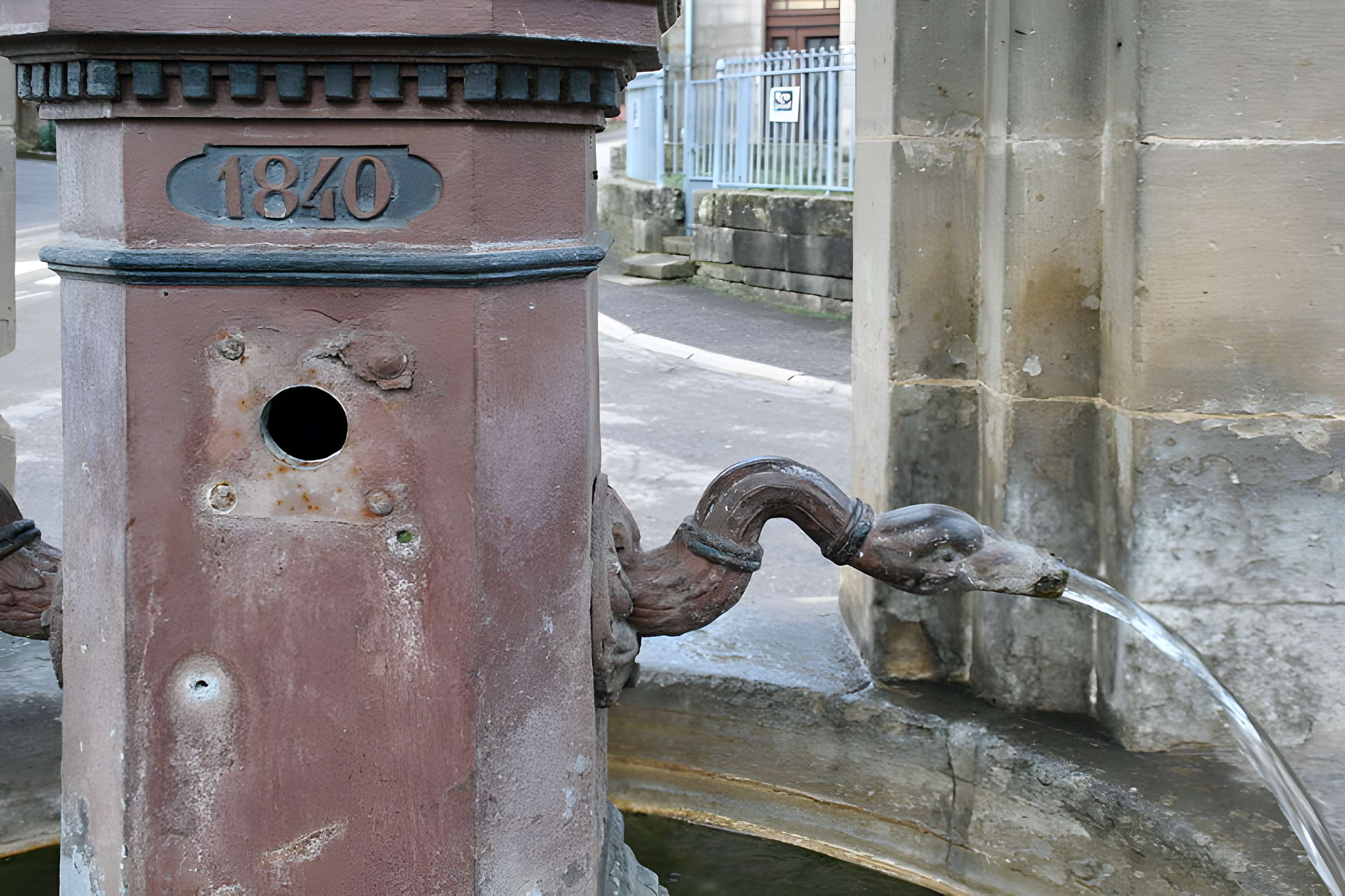 Mairie-lavoir de Bouligney