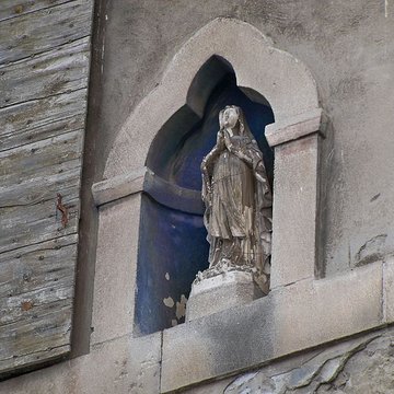 Maison à arcades Place de lÉglise à Villeneuve-lès-Avignon