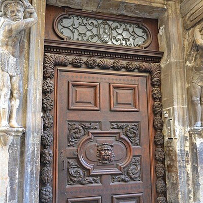 Photo de Maison à cariatides Rue des Marins à Carpentras