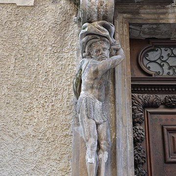 Maison à cariatides Rue des Marins à Carpentras