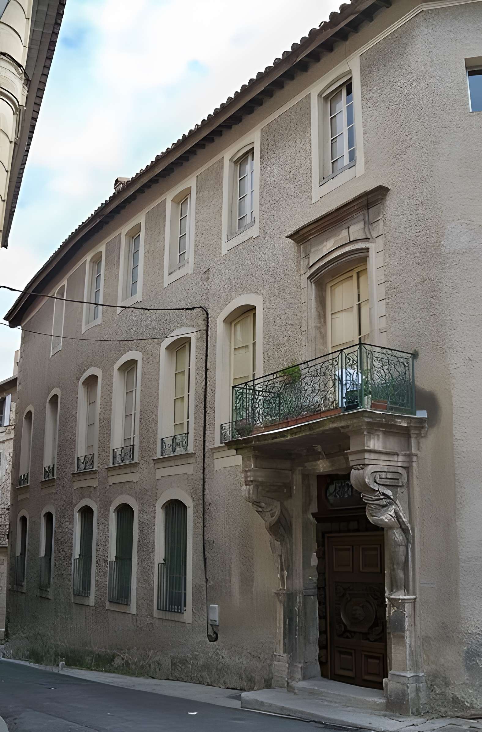 Maison à cariatides Rue des Marins à Carpentras 