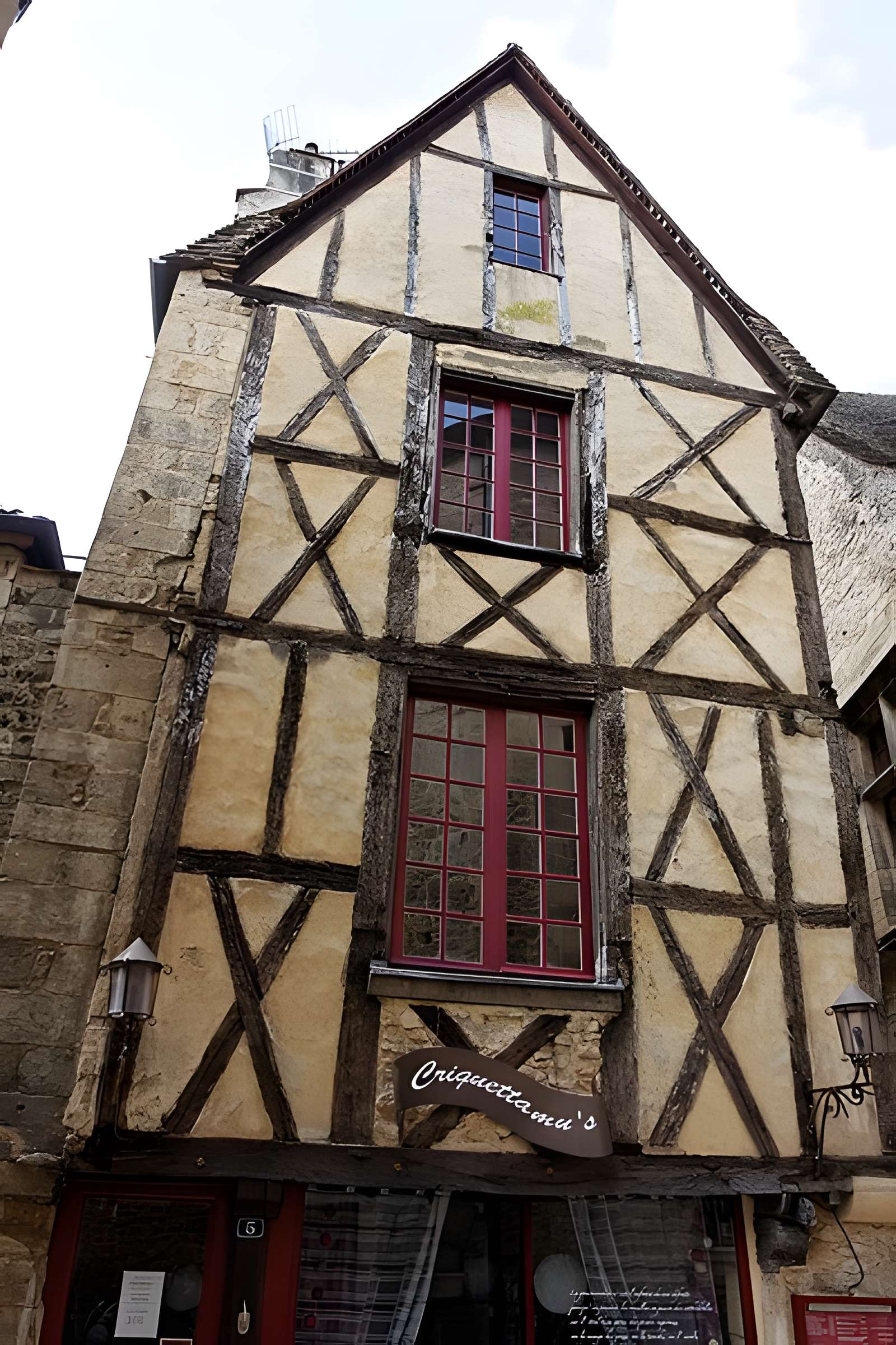 Maison à colombages, 5 Rue des Armes à Sarlat-la-Canéda