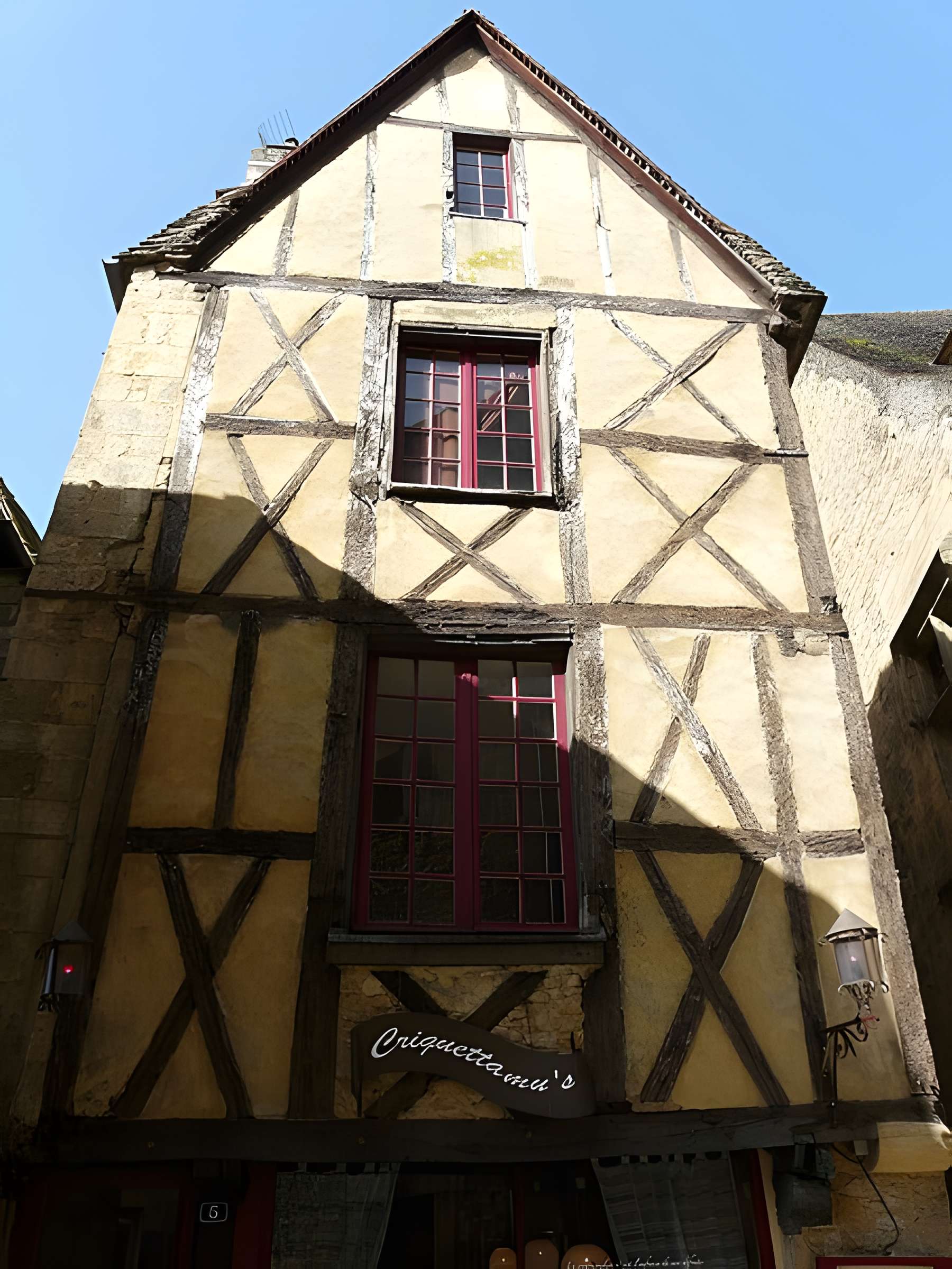 Maison à colombages, 5 Rue des Armes à Sarlat-la-Canéda
