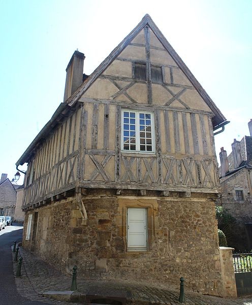 Photo de Maison à colombages, 6 Rue Notre-Dame à Autun
