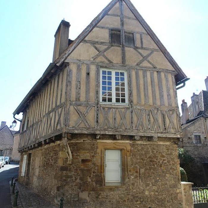 Photo de Maison à colombages, 6 Rue Notre-Dame à Autun