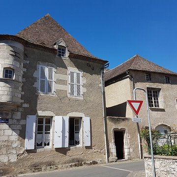 Maison à échauguette à Ébreuil