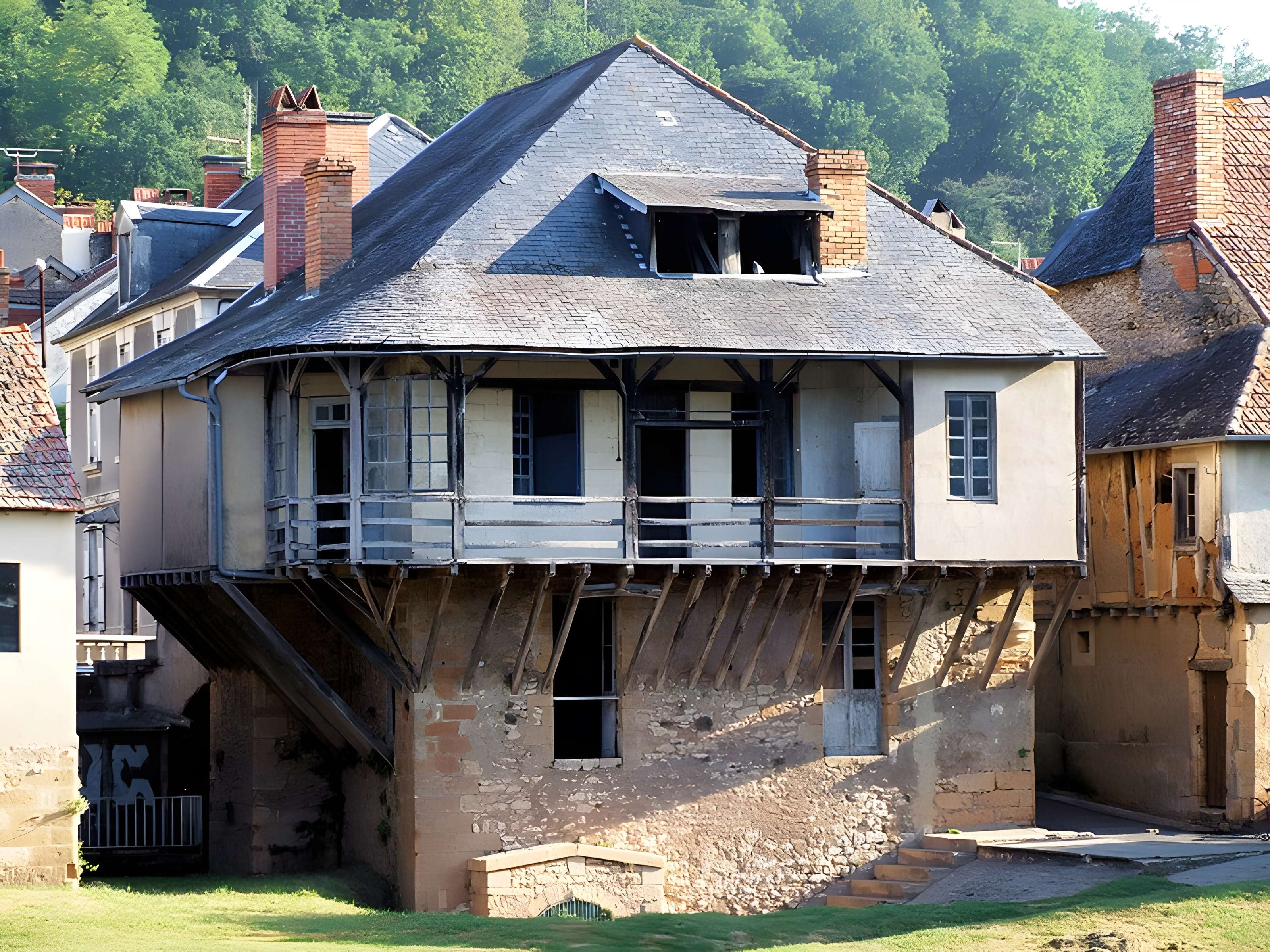 Maison à galerie, Rue Laffite à Montignac