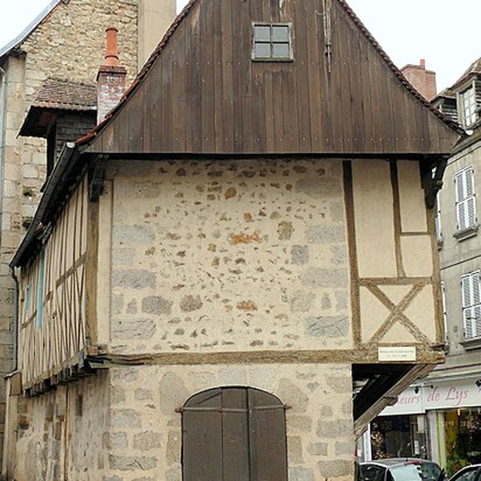 Photo de Maison à pans de bois et encorbellement à Aubusson