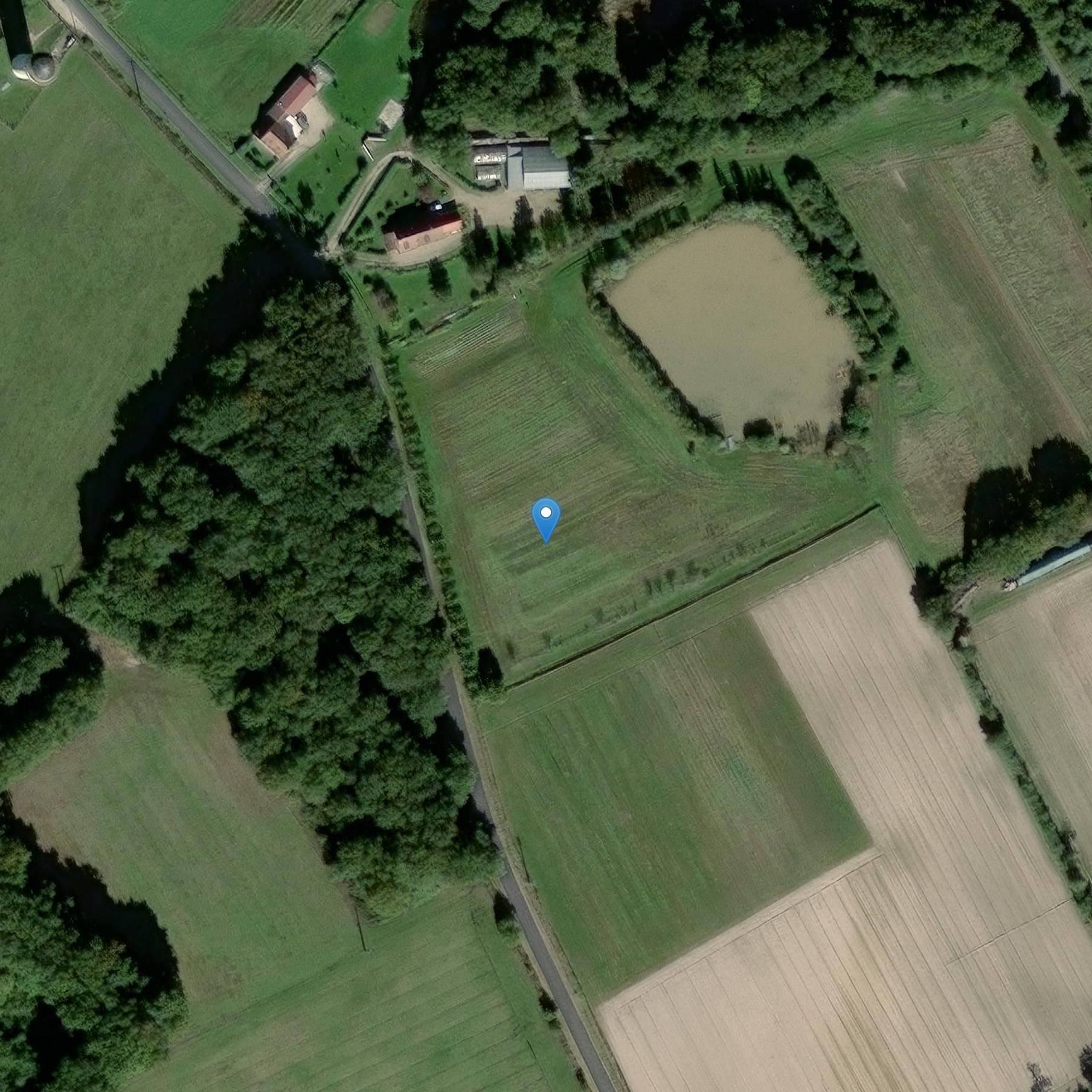 Photo de Wooden house, 10 Rue François-Ier in Courmemin