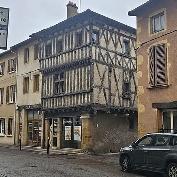 Maison à pans de bois, 11 Rue des Moulins à Charlieu