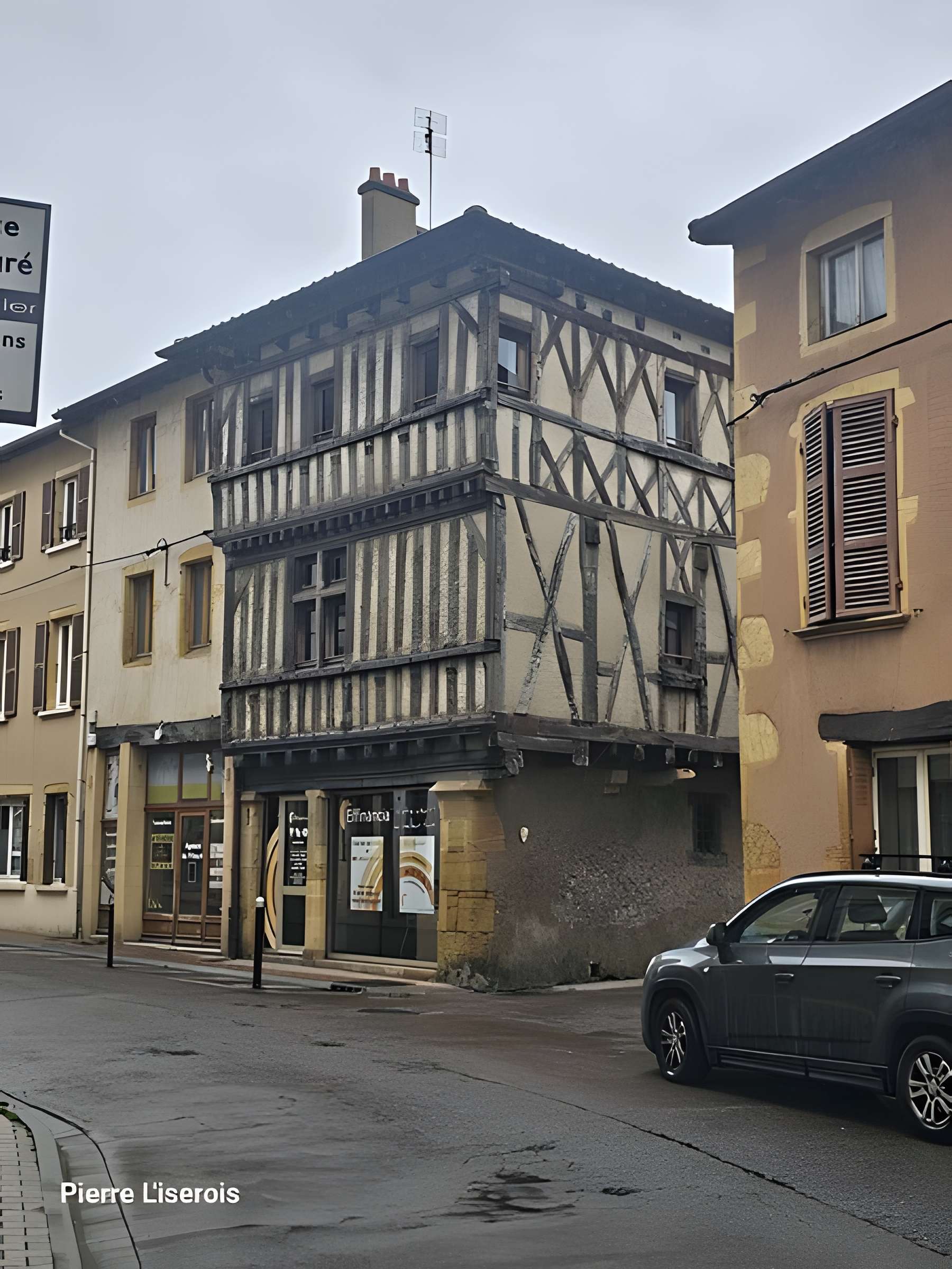 Maison à pans de bois, 11 Rue des Moulins à Charlieu