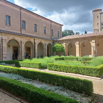 Abbaye Sainte-Marie dOrbieu à Lagrasse