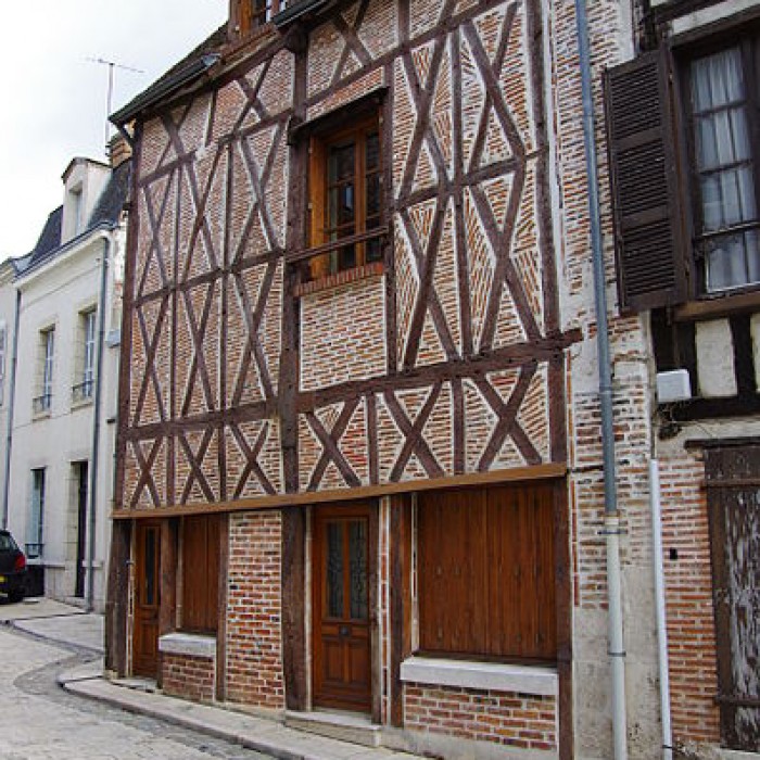 Photo de Maison à pans de bois, 12 Rue du Pont à Romorantin-Lanthenay