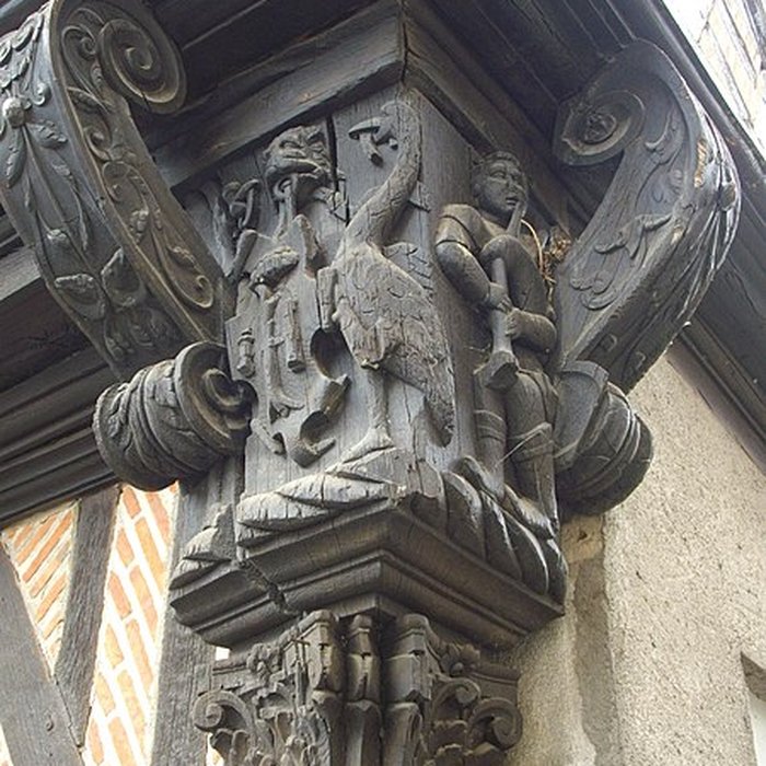 Photo de Maison à pans de bois, 12 Rue du Pont à Romorantin-Lanthenay