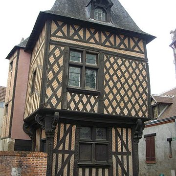 Maison à pans de bois, 12 Rue du Pont à Romorantin-Lanthenay