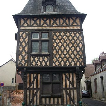 Maison à pans de bois, 12 Rue du Pont à Romorantin-Lanthenay