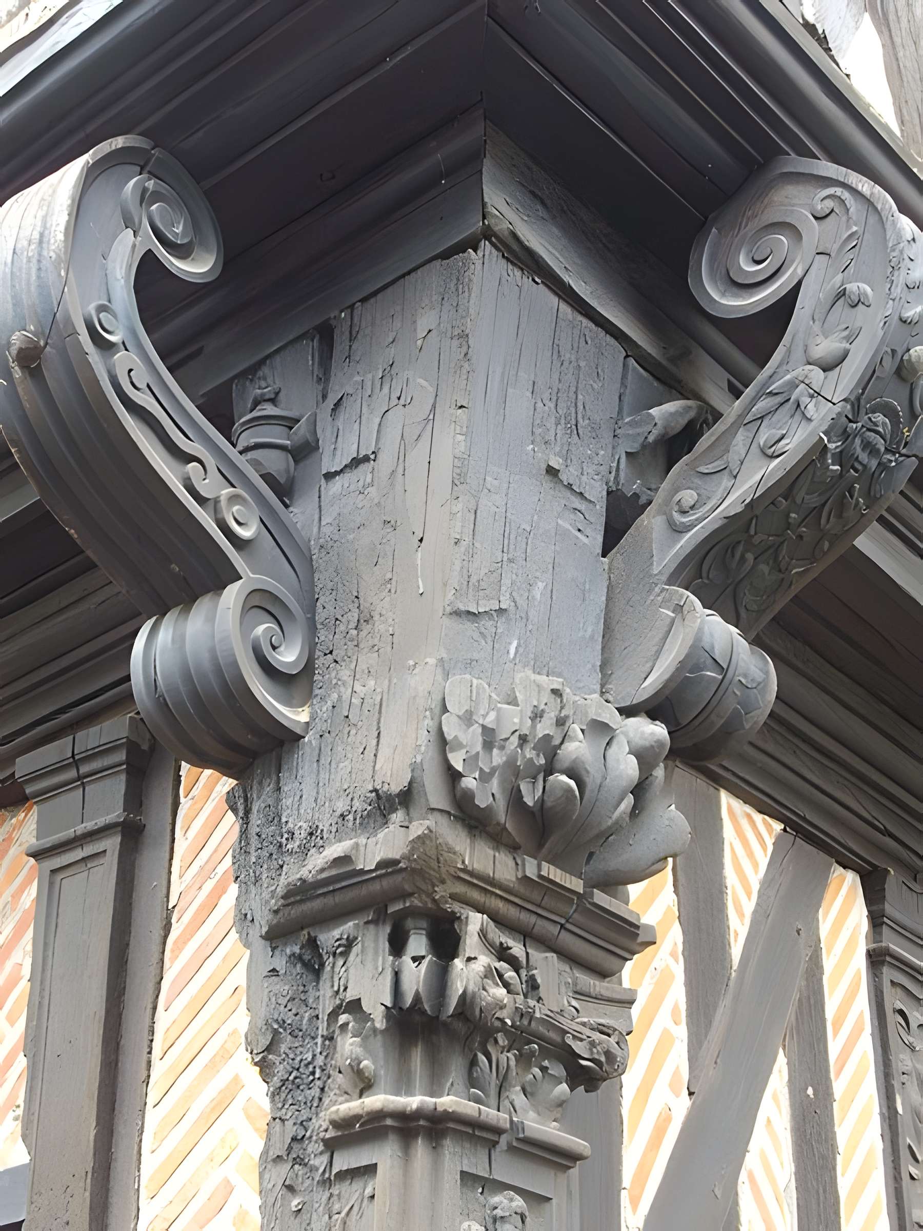 Maison à pans de bois, 12 Rue du Pont à Romorantin-Lanthenay