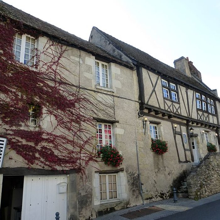 Photo de Maison à pans de bois, 12 Rue Principale à Saché