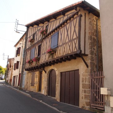 maison a pans de bois 26 rue des buttes a confolens