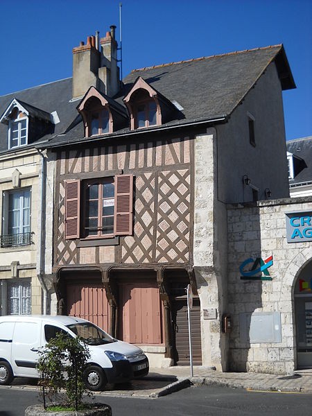 Photo de Maison à pans de bois, 28 Place du Martroi à Beaugency