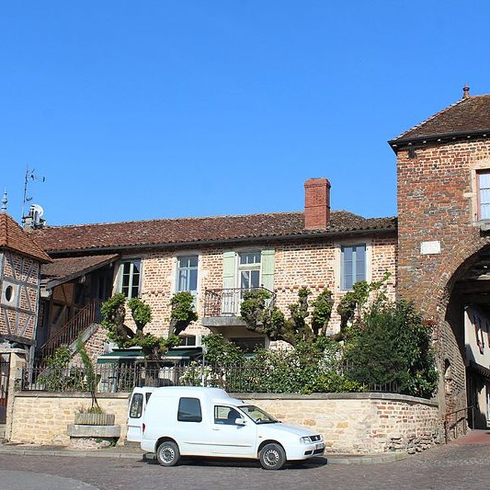 Photo de Maison à pans de bois, 3 Rue Saint-Loup à Romenay