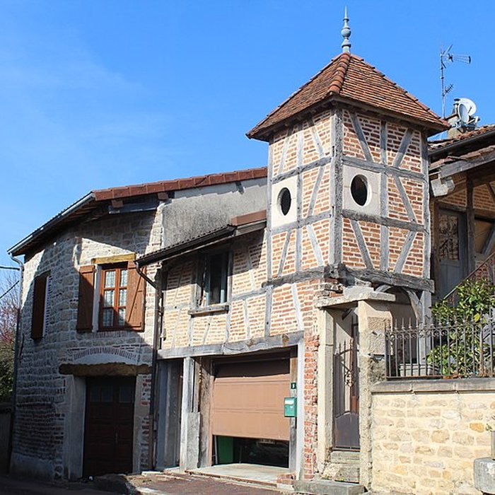 Photo de Maison à pans de bois, 3 Rue Saint-Loup à Romenay