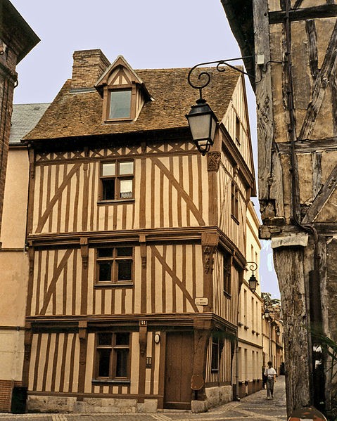 Photo de Maison à pans de bois, 41 Rue aux Huiliers à Louviers
