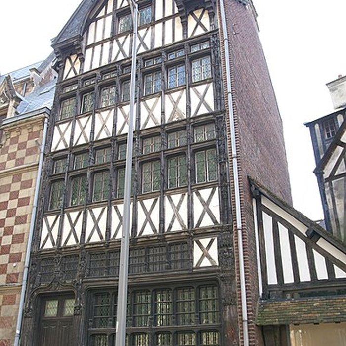 Photo de Maison à pans de bois, 5 Rue Eugène-Dutuit à Rouen