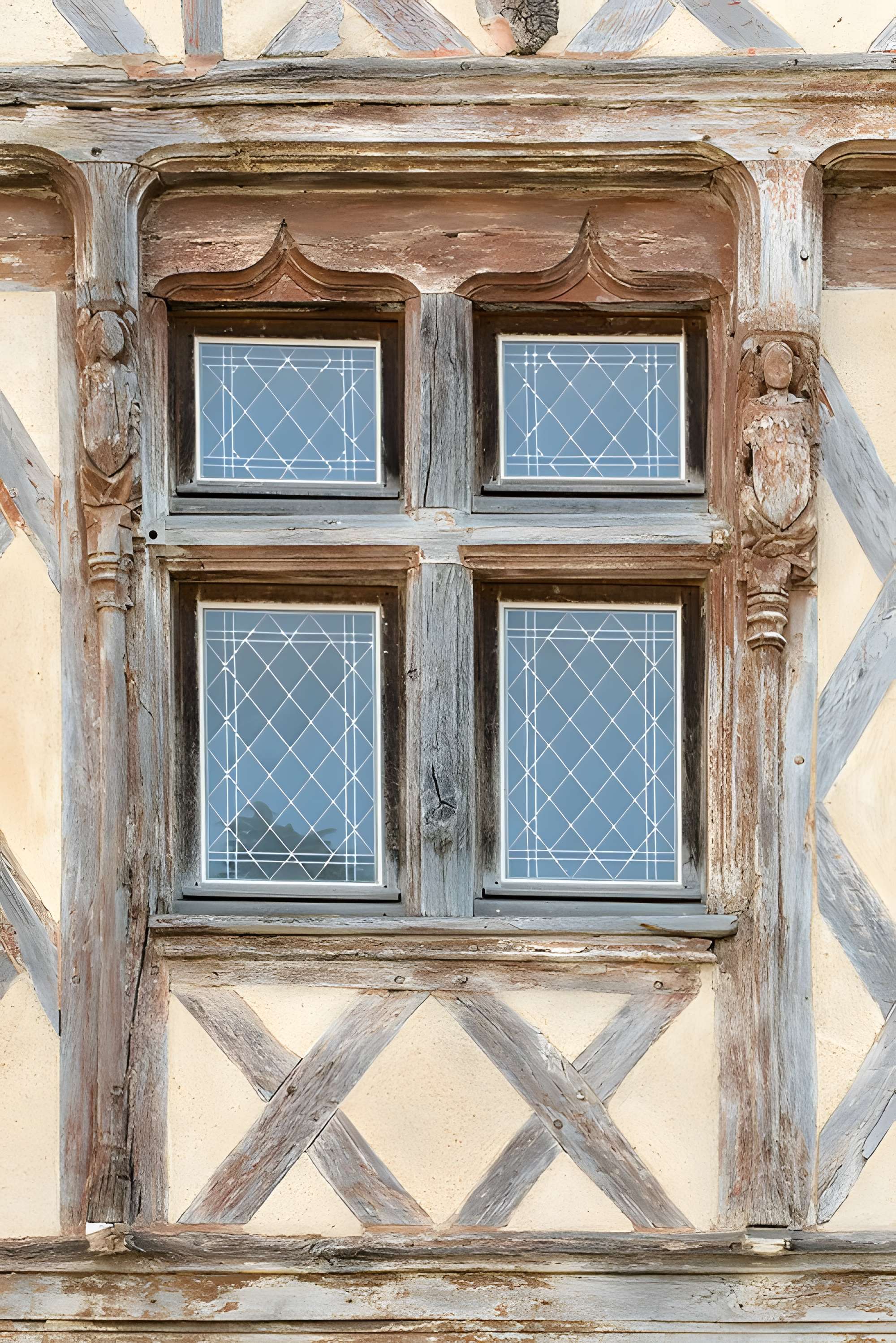 Maison à pans de bois, 73 Rue Jean-Jacques-Rousseau à Chinon