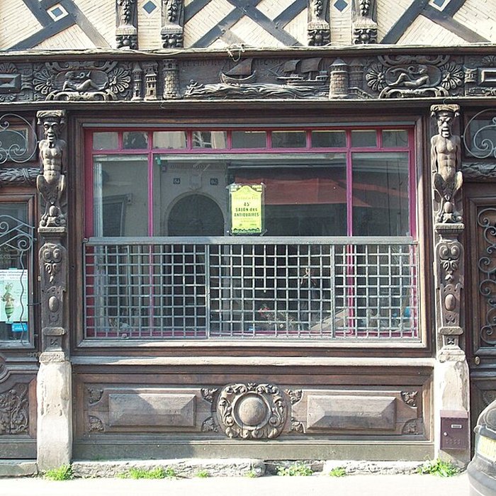 Photo de Maison à pans de bois, 83 Rue dAmiens à Rouen