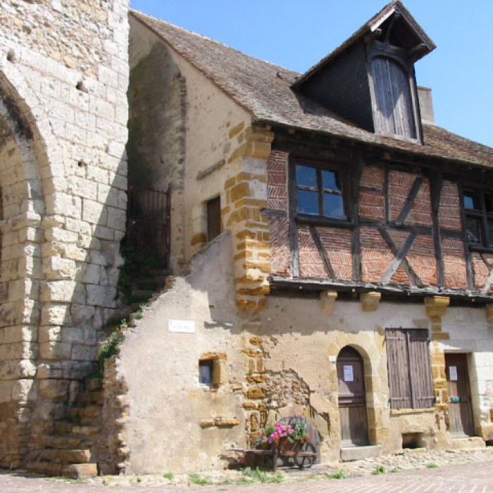 Photo de Maison à pans de bois, Grande-Rue à Mennetou-sur-Cher