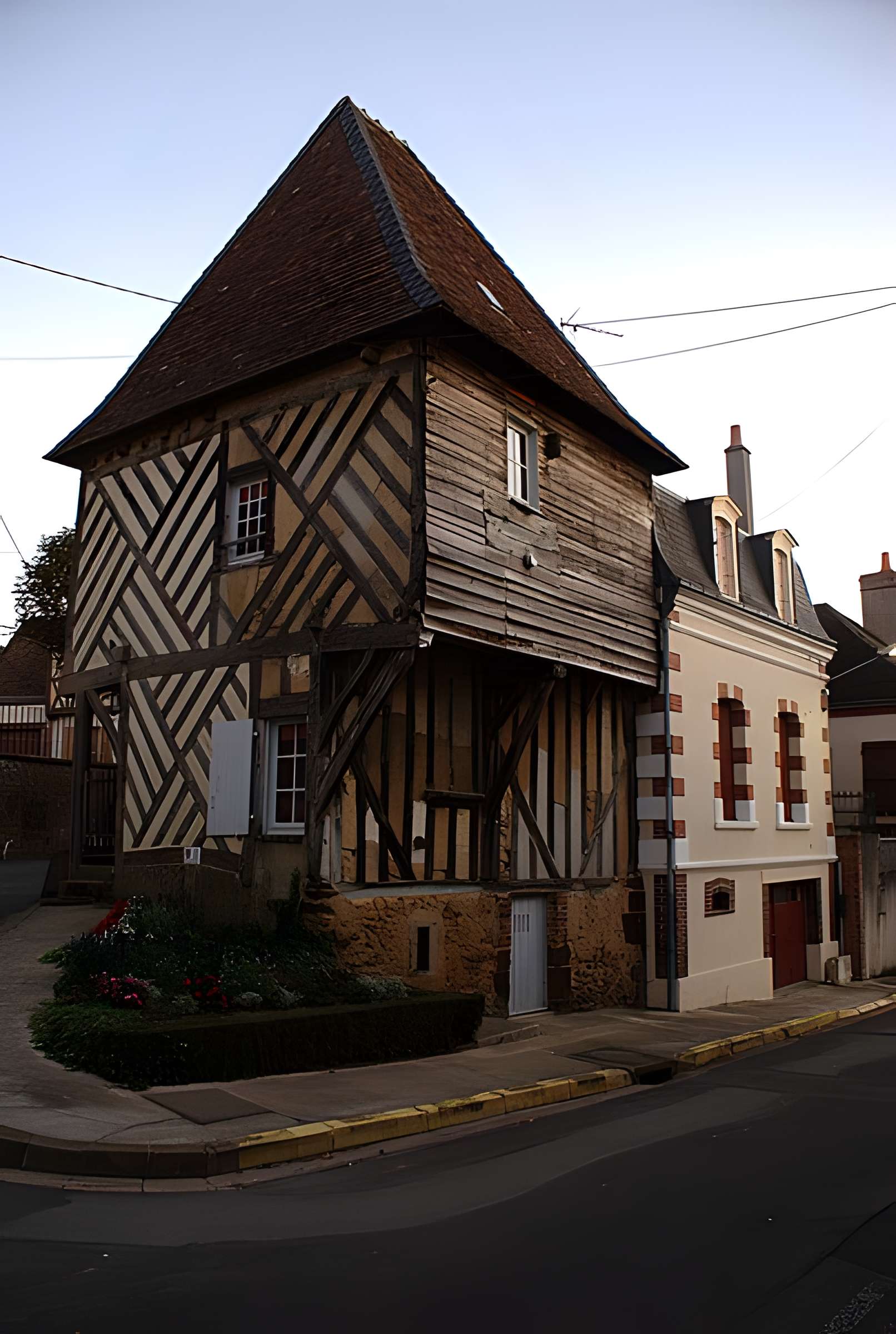 Maison à pans de bois, Place du Patis à Mondoubleau
