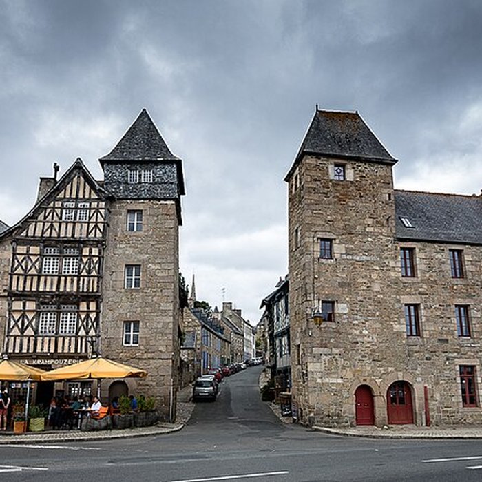 Photo de Maison à pans de bois, Quai de Jaudy à Tréguier
