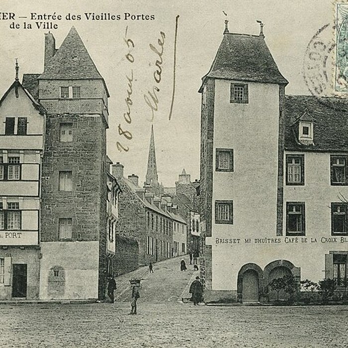 Photo de Maison à pans de bois, Quai de Jaudy à Tréguier
