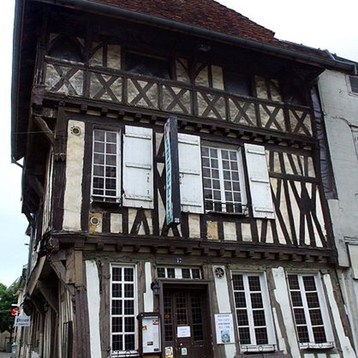 Photo de Maison à pans de bois, Rue Catel à Saint-Dizier