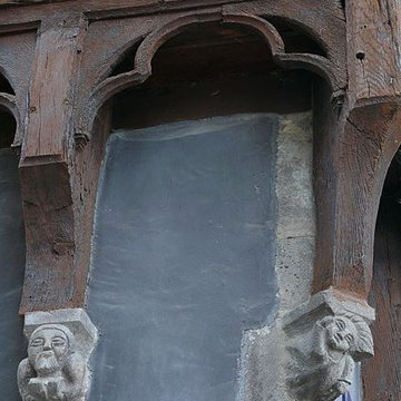 Maison à pans de bois, Rue de Bouillon à Maringues