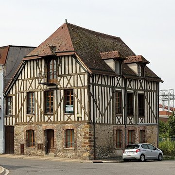 Maison à pans de bois, Rue de lAbreuvoir à Bray-sur-Seine
