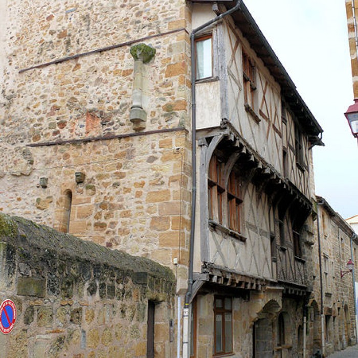 Photo de Maison à pans de bois, Rue du Palais à Vic-le-Comte