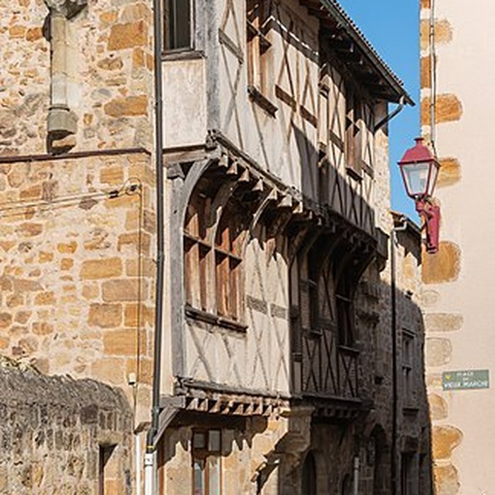 Photo de Maison à pans de bois, Rue du Palais à Vic-le-Comte
