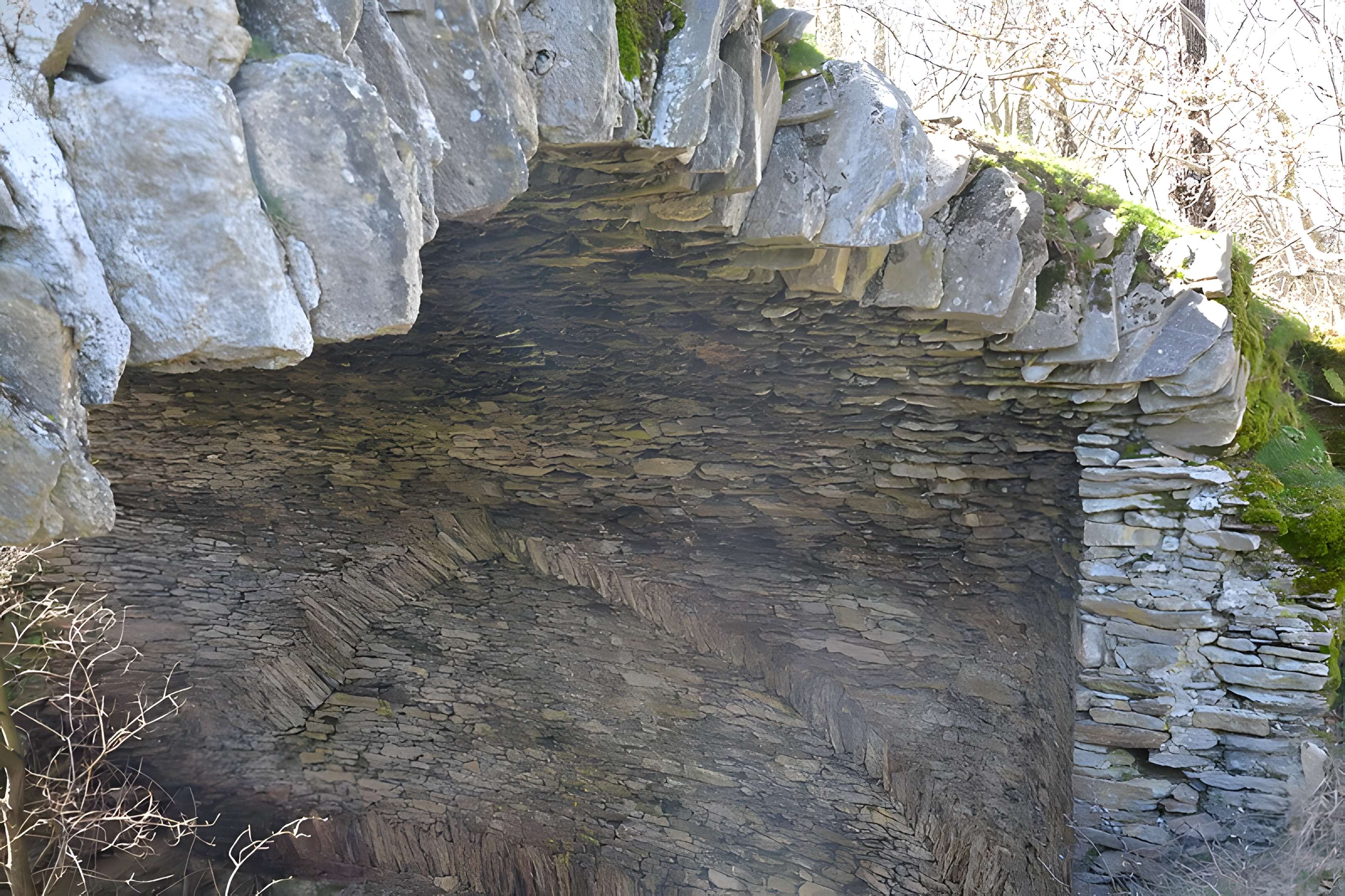 Glacière de Pradelles-Cabardès