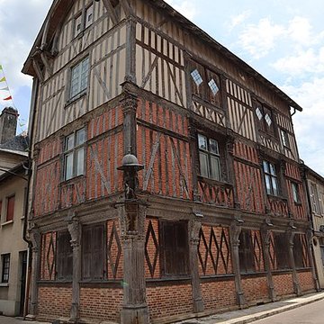 Maison à pans de bois, Rue Victor-Hugo à Bar-sur-Seine