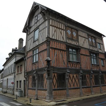 Maison à pans de bois, Rue Victor-Hugo à Bar-sur-Seine