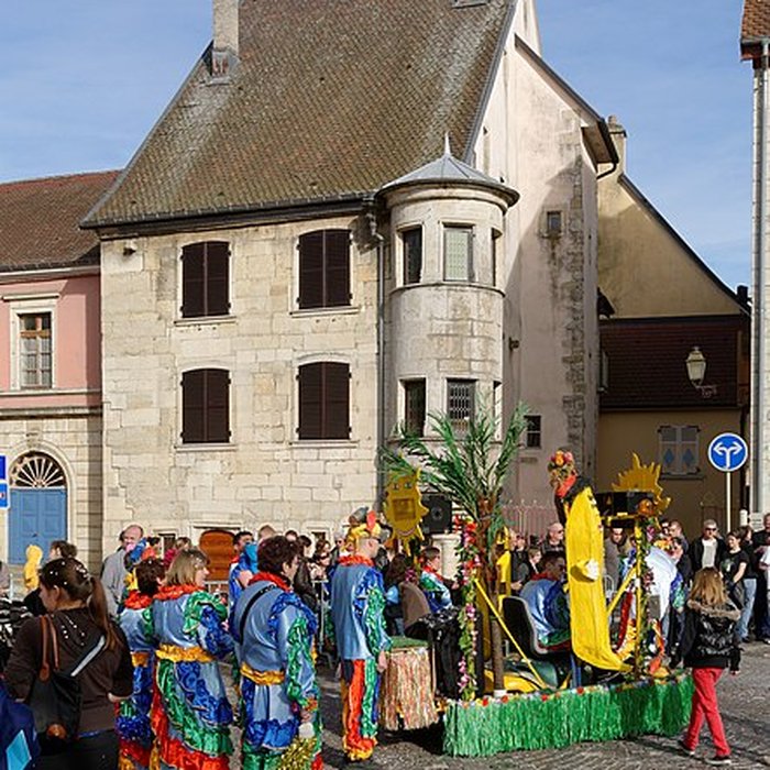 Photo de Maison à tourelle à Delle