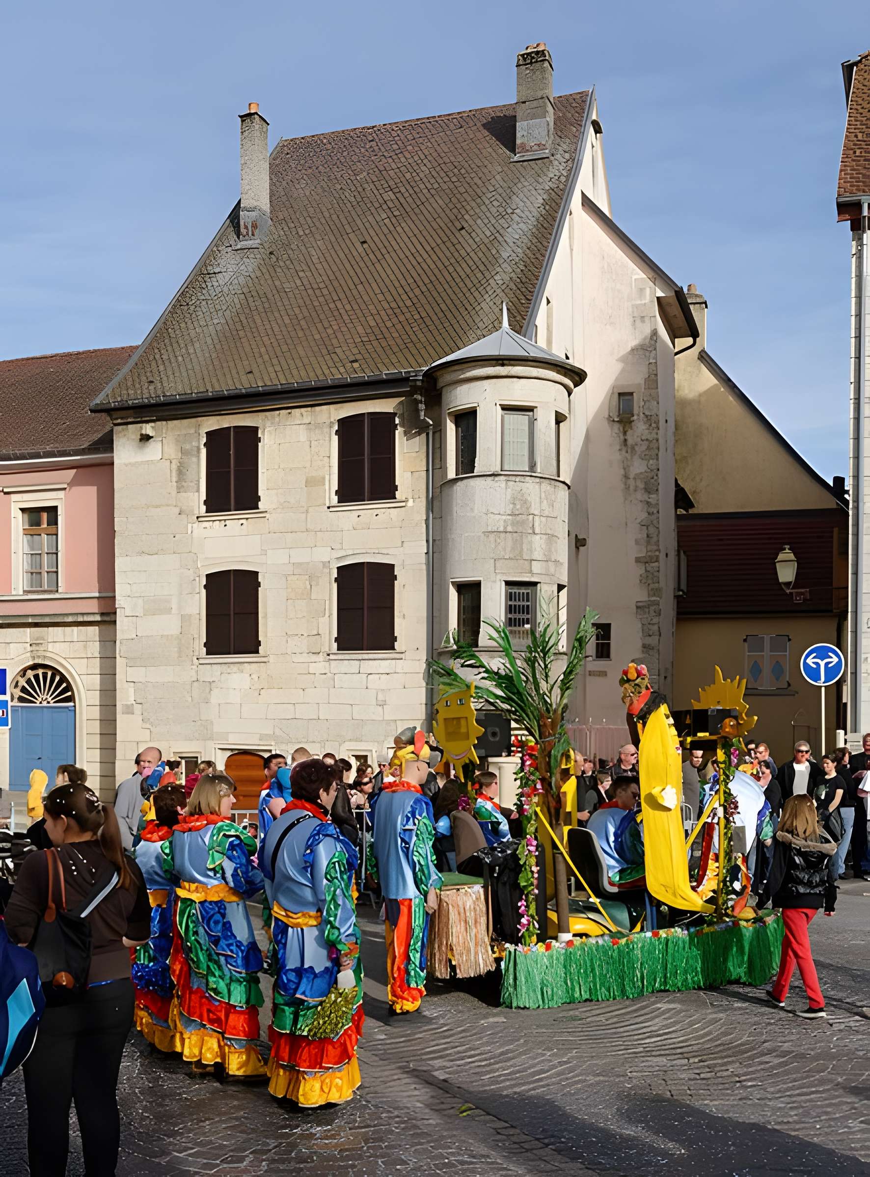 Maison à tourelle à Delle