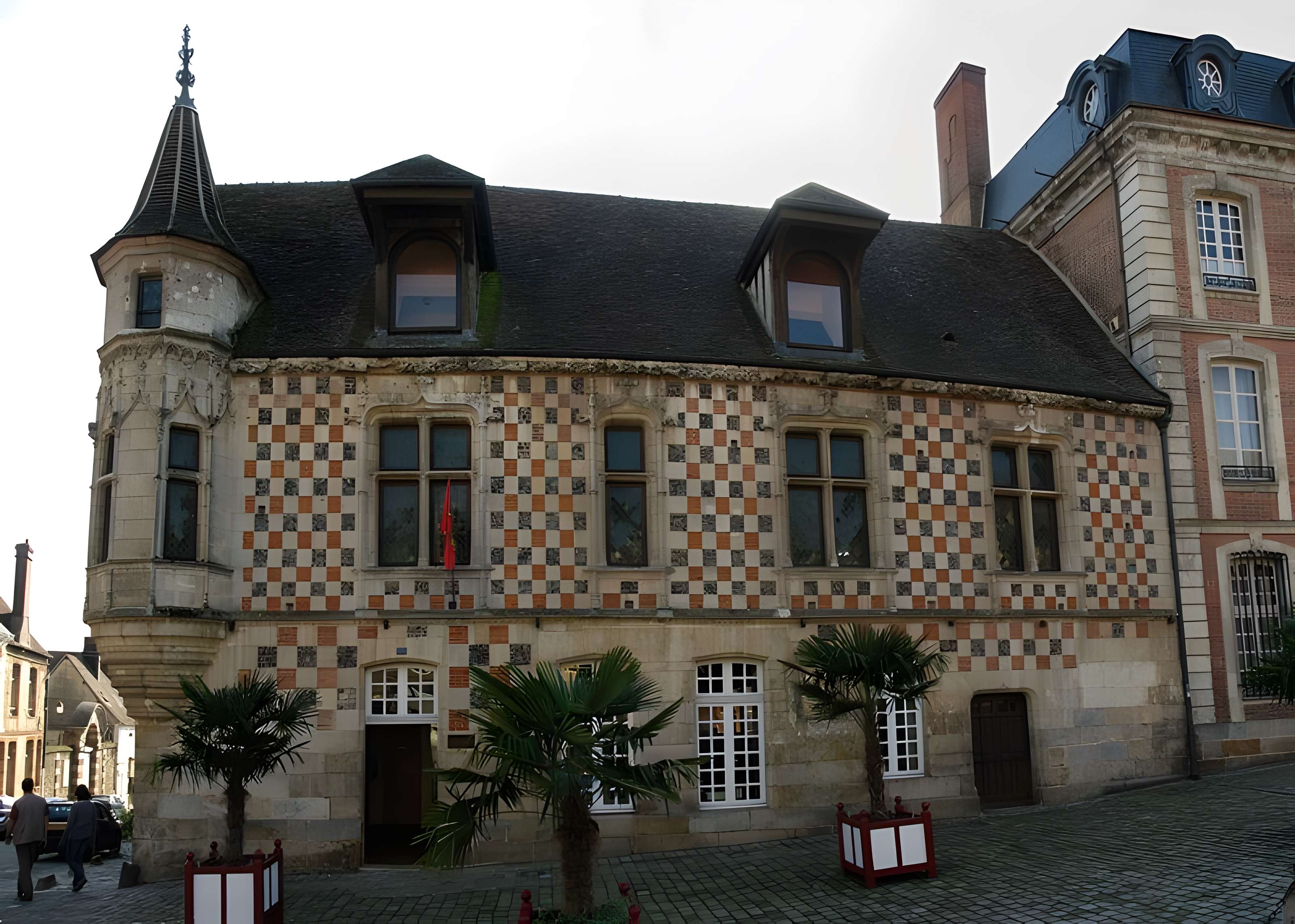 Maison à tourelle à Verneuil-sur-Avre 