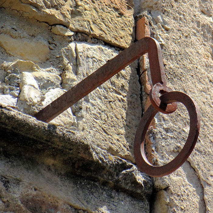 Photo de Maison aux anneaux de fer à Bruniquel