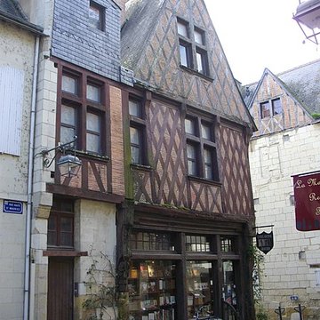 Maison aux Dragons engoulants à Chinon